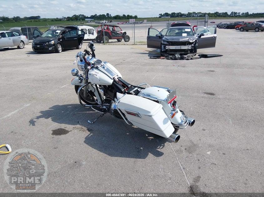 2006 HARLEY-DAVIDSON FLHRI (ROAD KING ) — фото 3