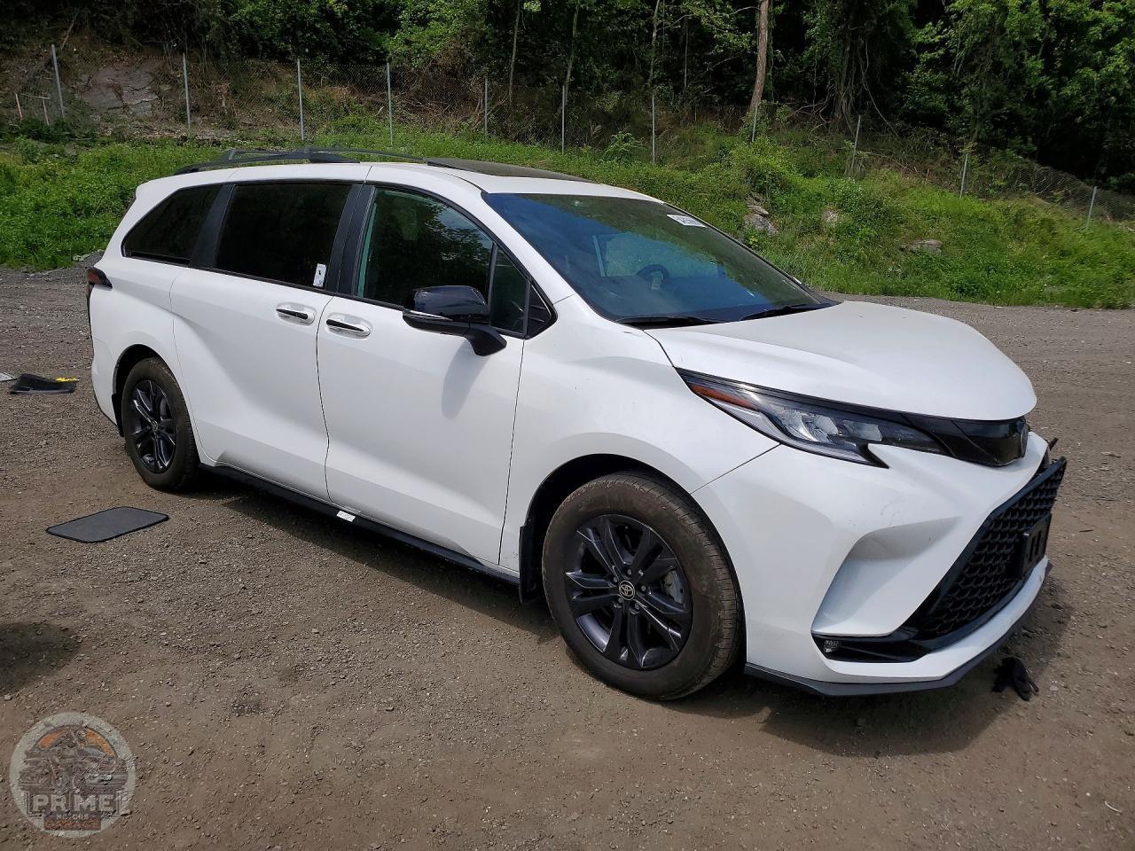 2025 TOYOTA SIENNA — фото 2