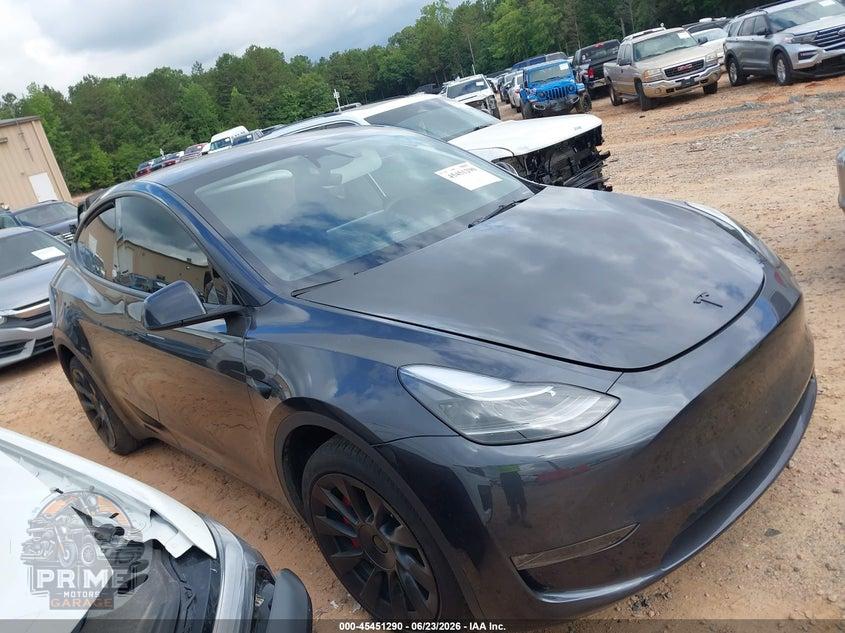 2024 TESLA MODEL Y LONG RANGE DUAL MOTOR ALL-WHEEL DRIVE — фото 12