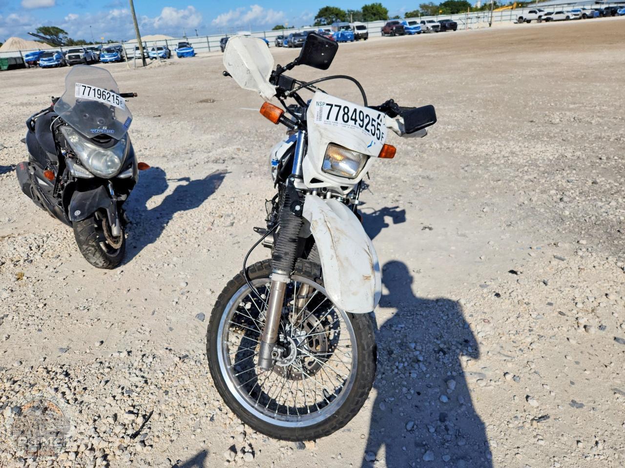 2025 SUZUKI DR650 — фото 2