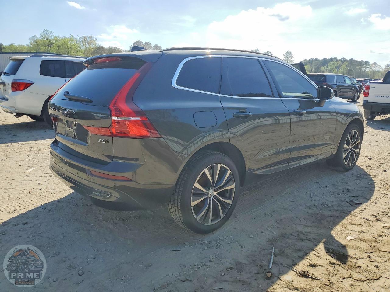 2022 VOLVO XC60 — фото 3