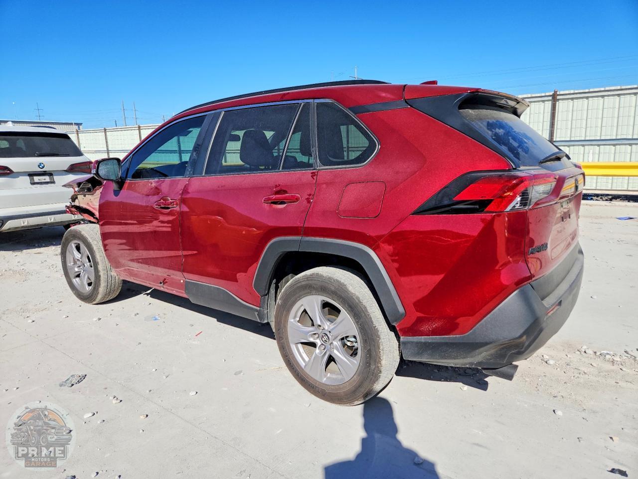 2025 TOYOTA RAV4 — фото 2