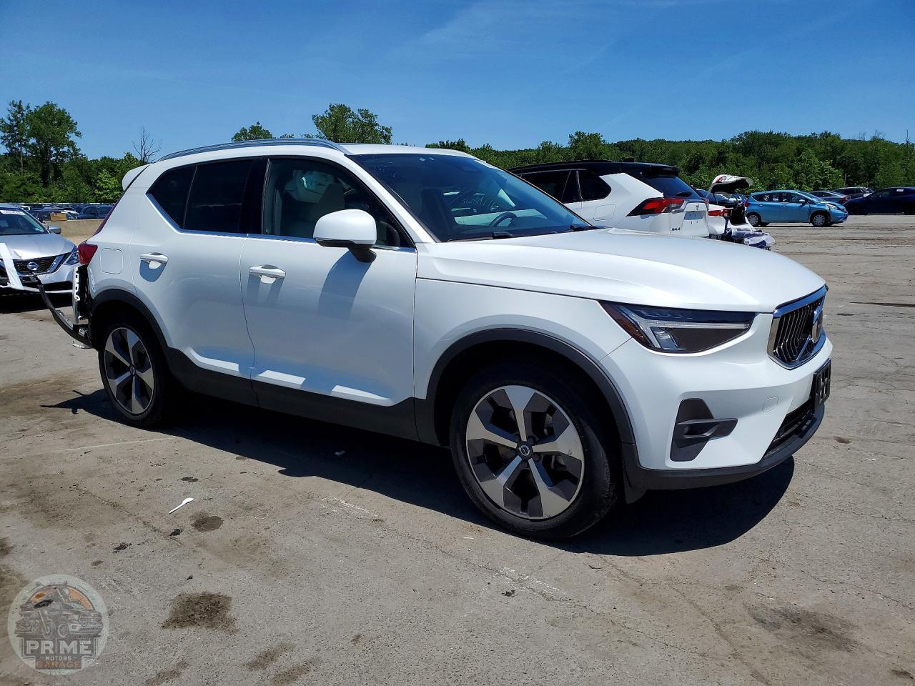 2023 VOLVO XC40 — фото 7