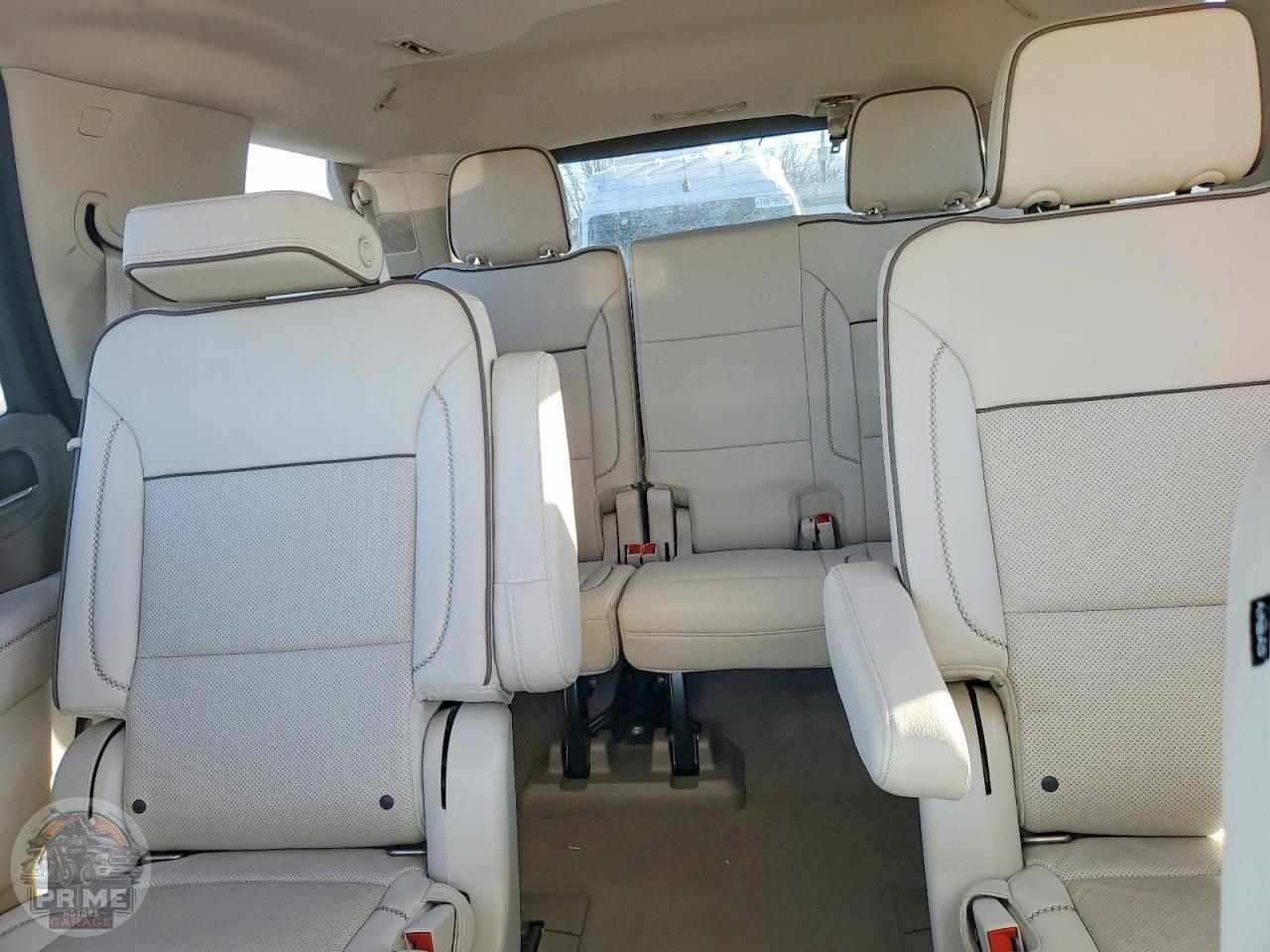 2022 GMC YUKON — фото 10