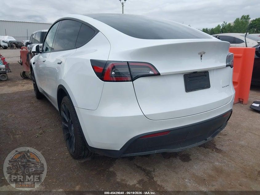 2024 TESLA MODEL Y LONG RANGE DUAL MOTOR ALL-WHEEL DRIVE — фото 3