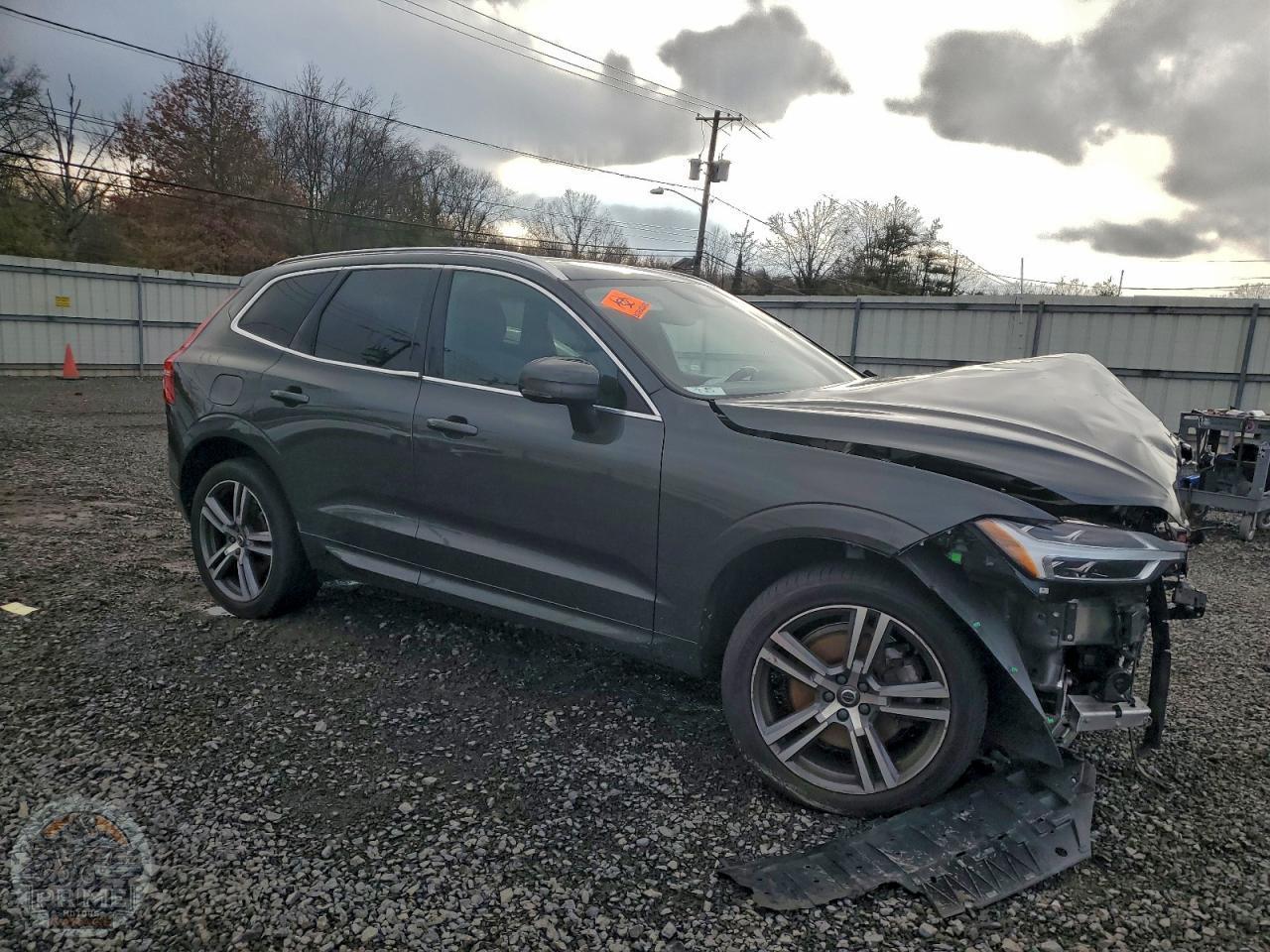 2020 VOLVO XC60 — фото 4