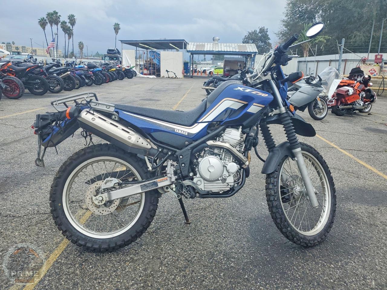 2017 YAMAHA XT250 — фото 1