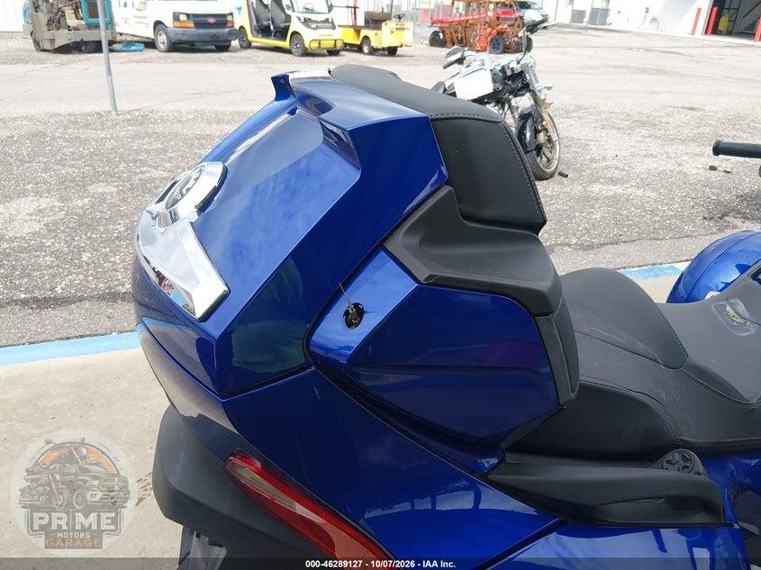 2012 CAN-AM SPYDER ROADSTER RT — фото 15