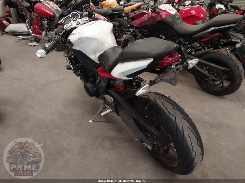2014 TRIUMPH MOTORCYCLE STREET TRIPLE R — фото 3