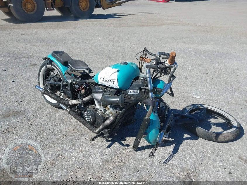 2001 HONDA VT600 CD — фото 1