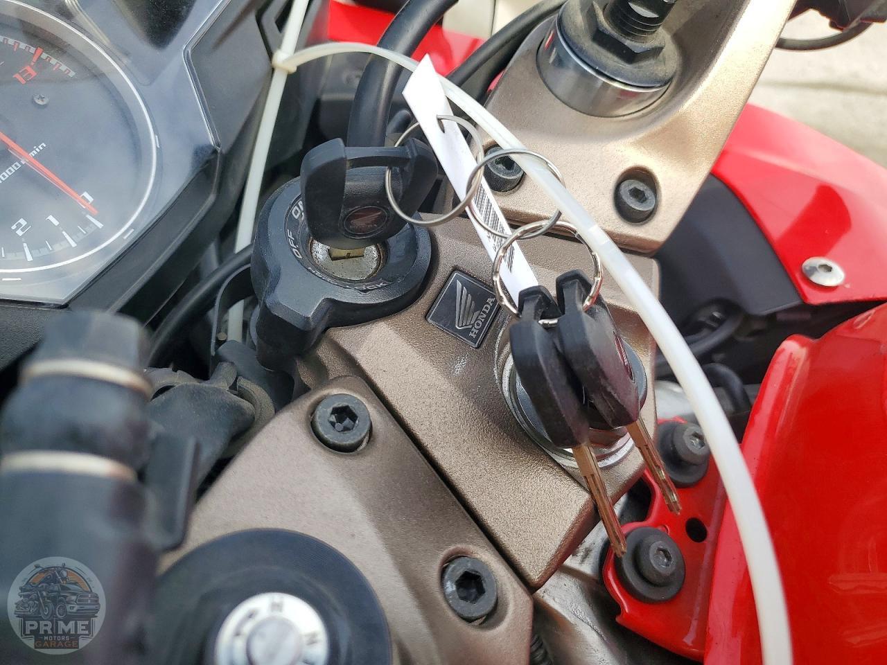 2015 HONDA VFR800 — фото 8