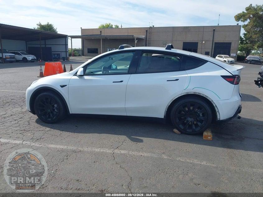 2024 TESLA MODEL Y LONG RANGE DUAL MOTOR ALL-WHEEL DRIVE — фото 14