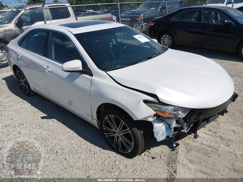 2016 TOYOTA CAMRY SE — фото 1