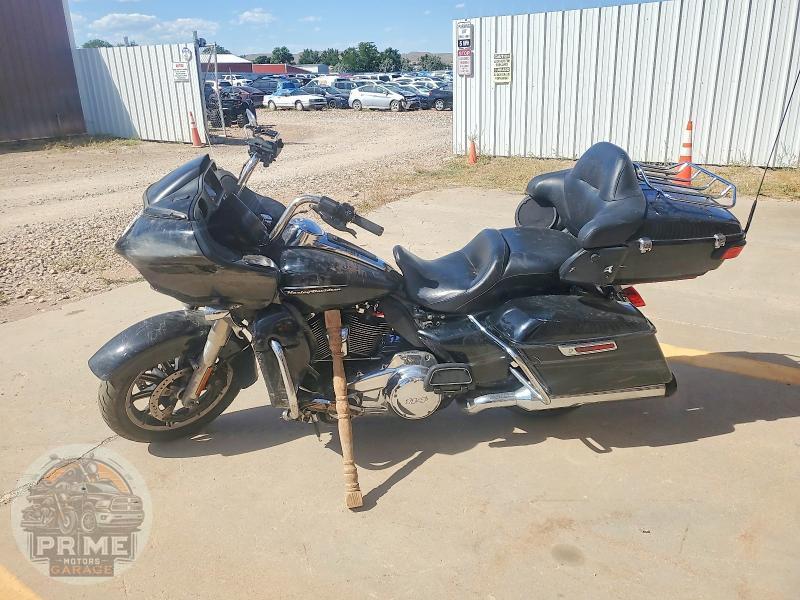 2019 HARLEY-DAVIDSON FLTRU (ROAD GLIDE ULTRA) — фото 3
