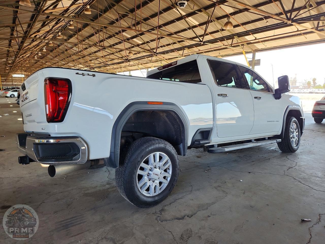 2022 GMC SIERRA — фото 3