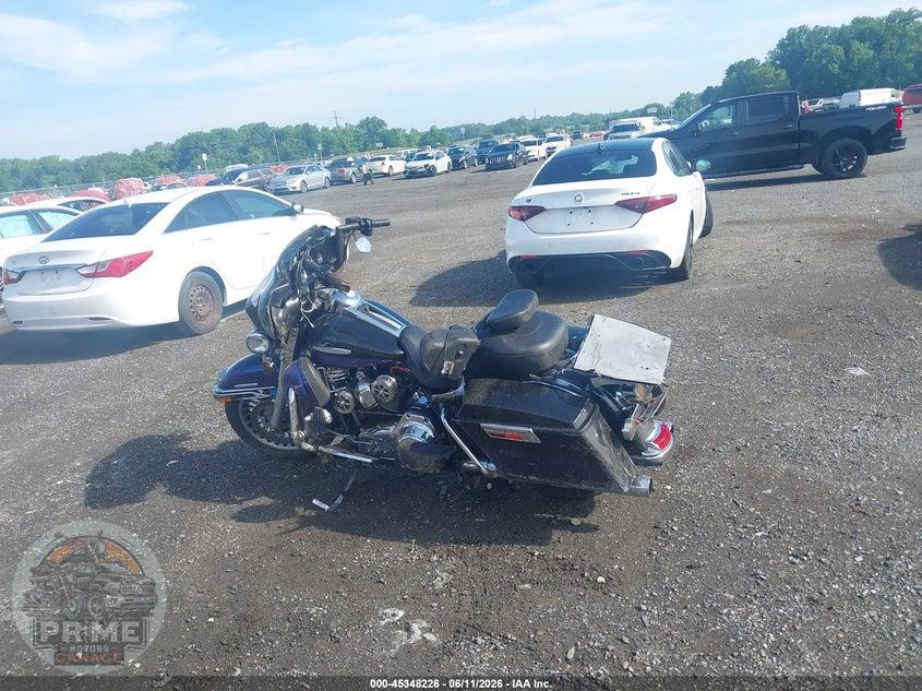 2010 HARLEY-DAVIDSON FLHTK (ULTRA LIMITED) — фото 12