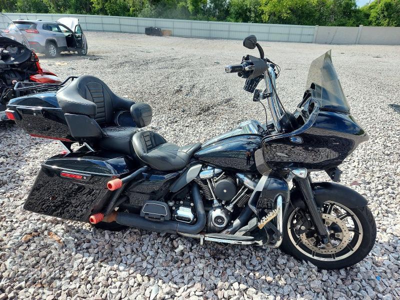 2017 HARLEY-DAVIDSON FLTRU (ROAD GLIDE ULTRA) — фото 1