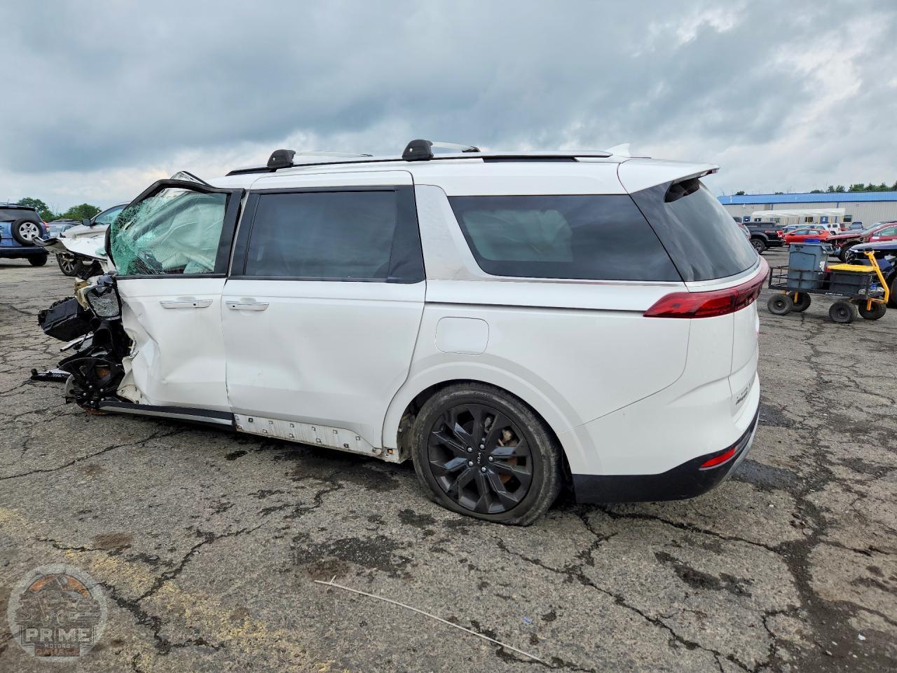 2023 KIA CARNIVAL — фото 2