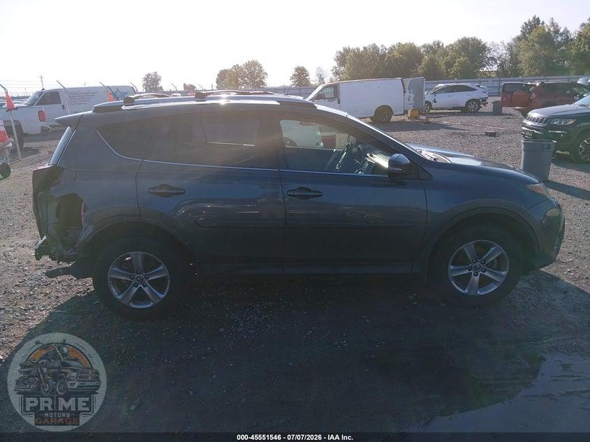 2015 TOYOTA RAV4 XLE — фото 14