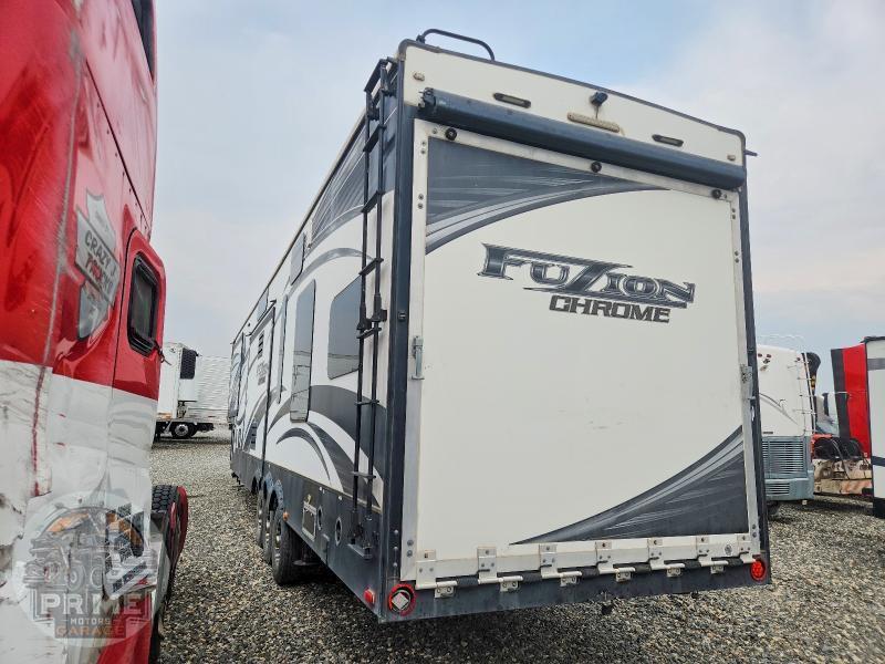 2015 KEYSTONE CHALLENGER FUZION — фото 3
