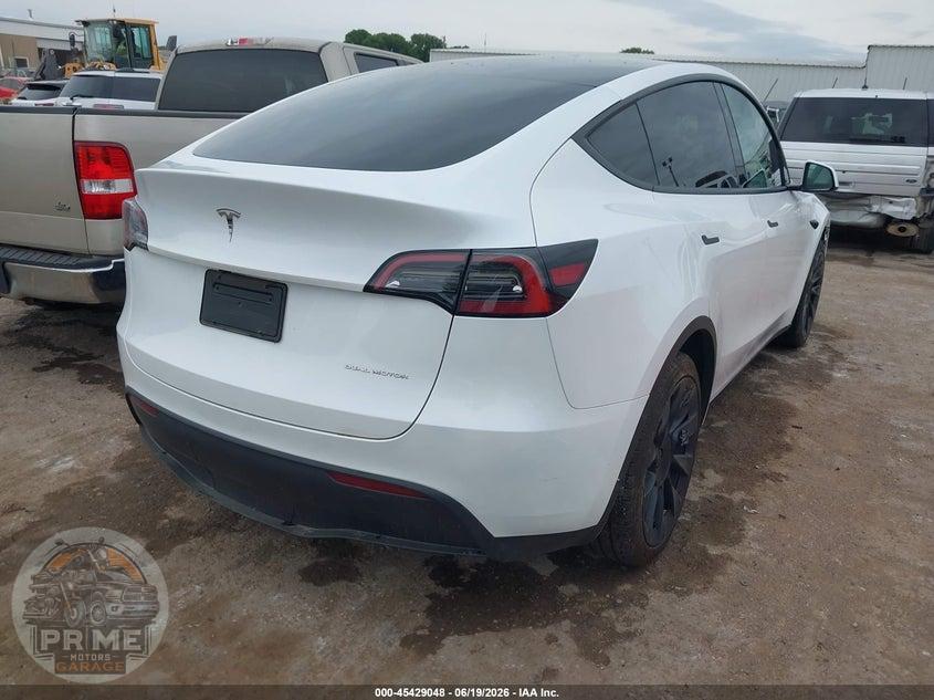 2024 TESLA MODEL Y LONG RANGE DUAL MOTOR ALL-WHEEL DRIVE — фото 4