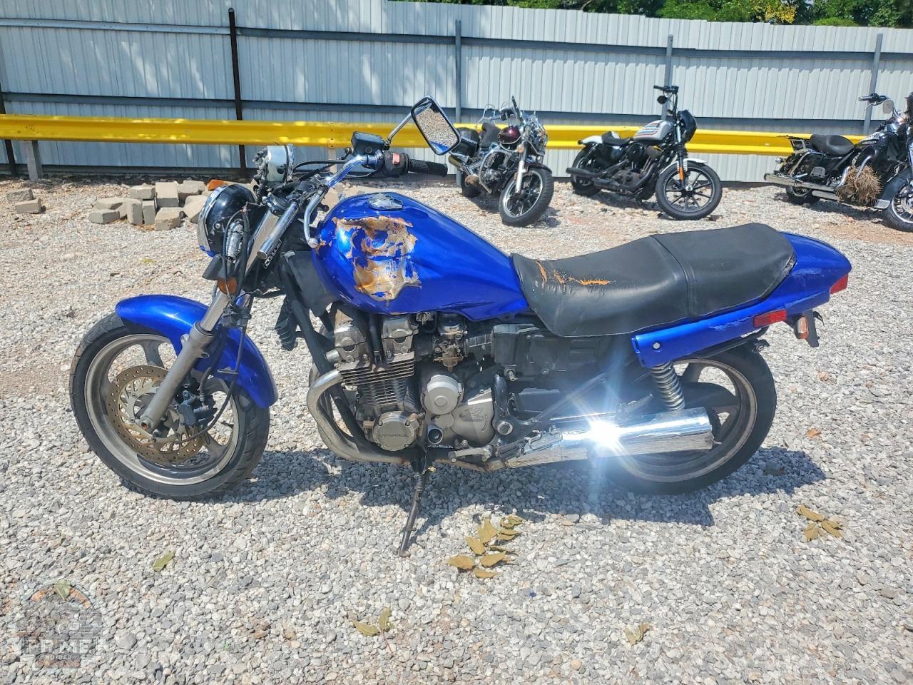1993 HONDA CB750 — фото 3