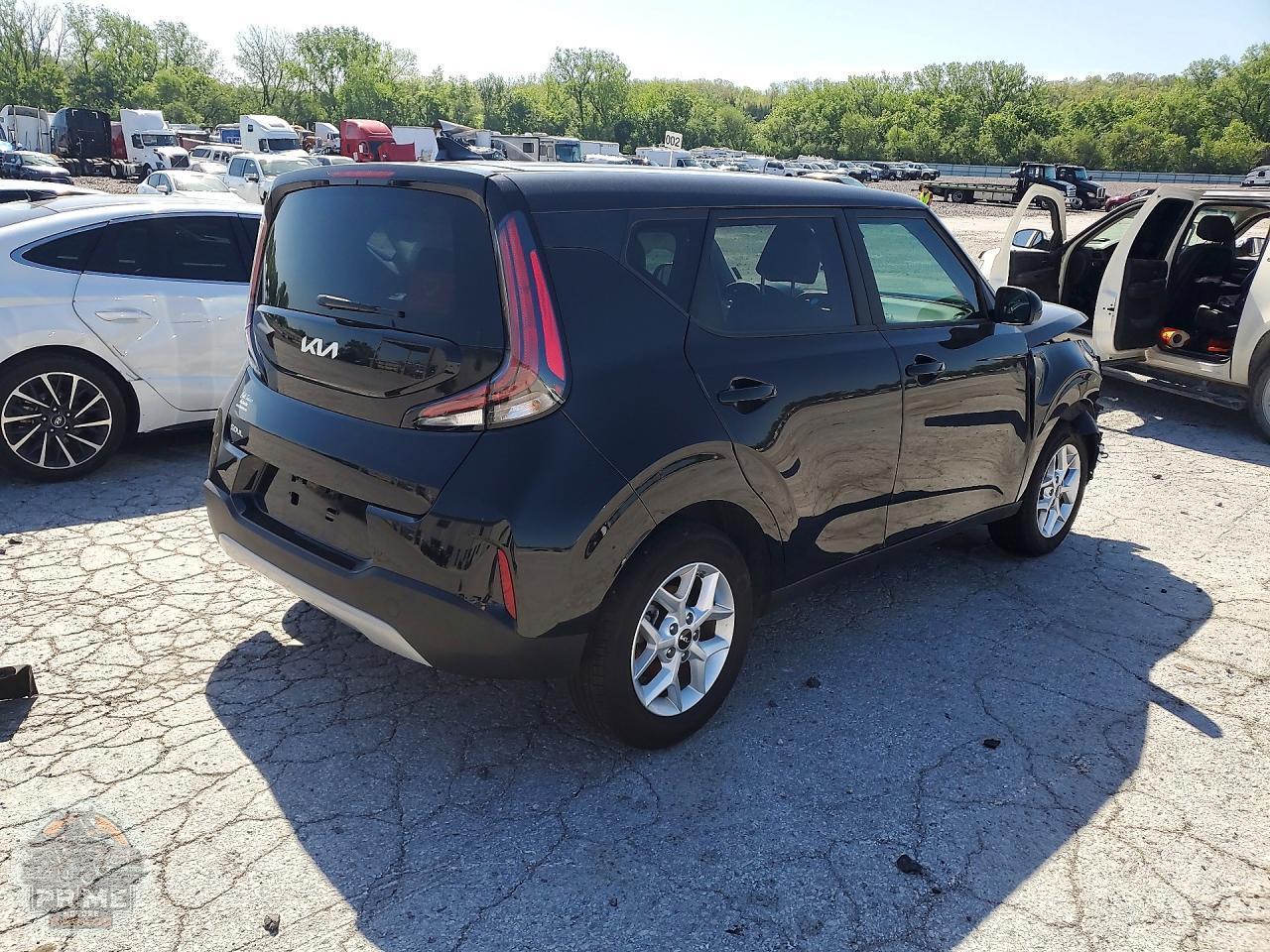 2025 KIA SOUL — фото 3