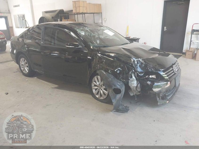2014 VOLKSWAGEN PASSAT 1.8T WOLFSBURG EDITION — фото 1