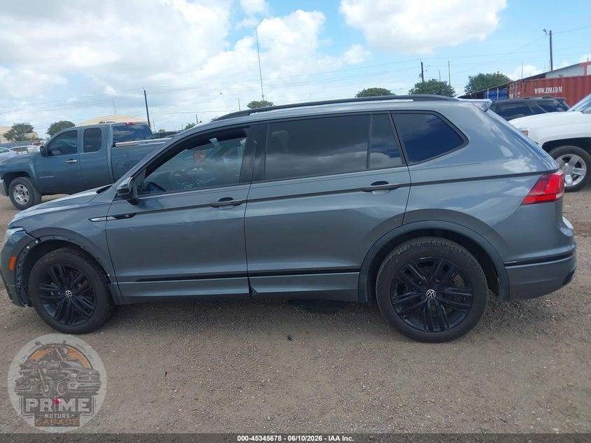 2022 VOLKSWAGEN TIGUAN 2.0T SE R-LINE BLACK — фото 13