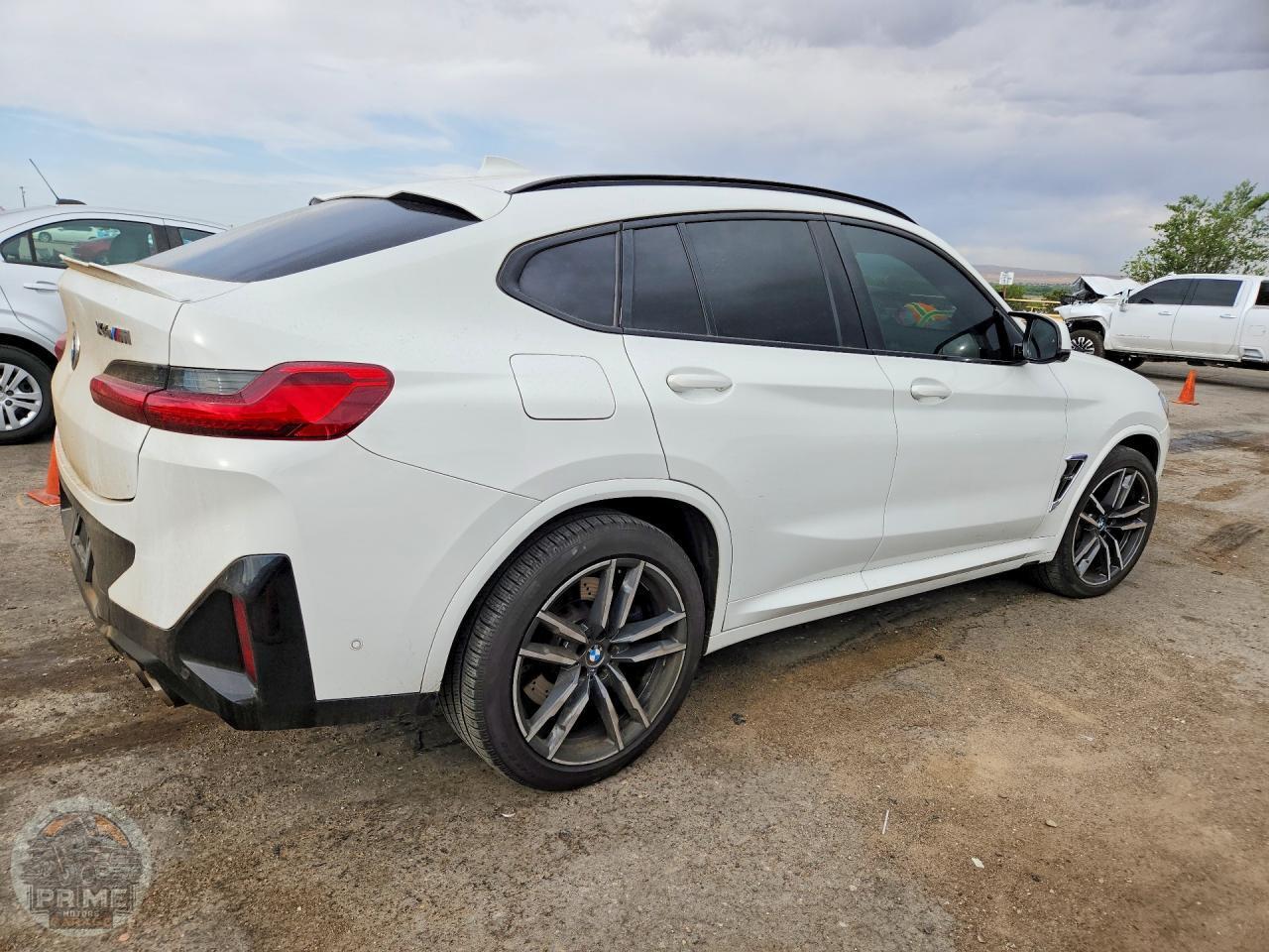 2022 BMW X4 — фото 3
