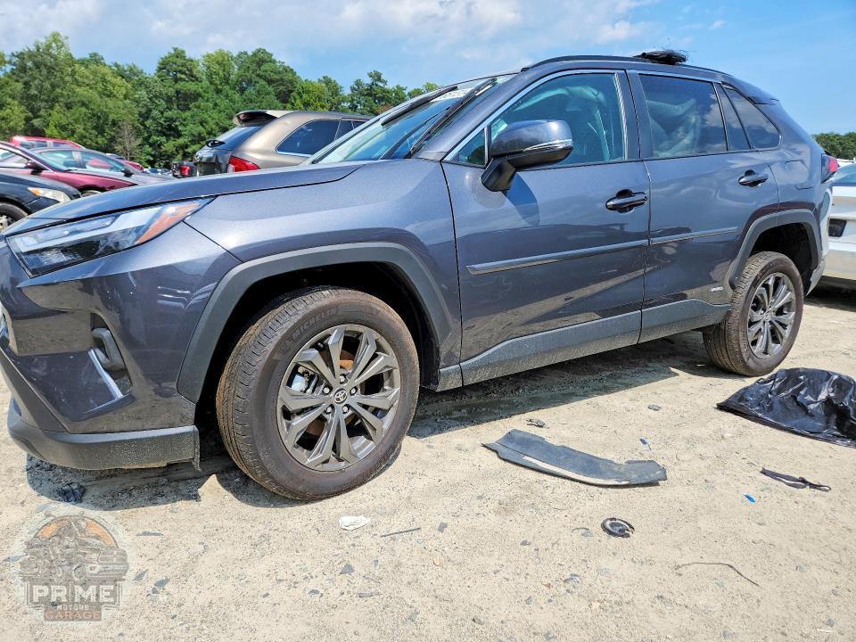 2025 TOYOTA RAV4 — фото 1