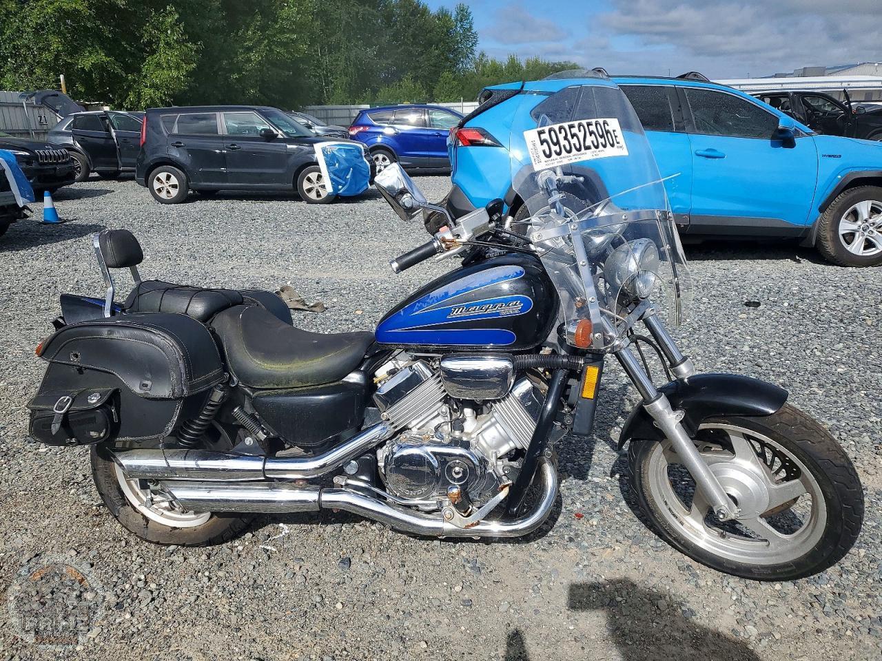 1998 HONDA VF750 — фото 2