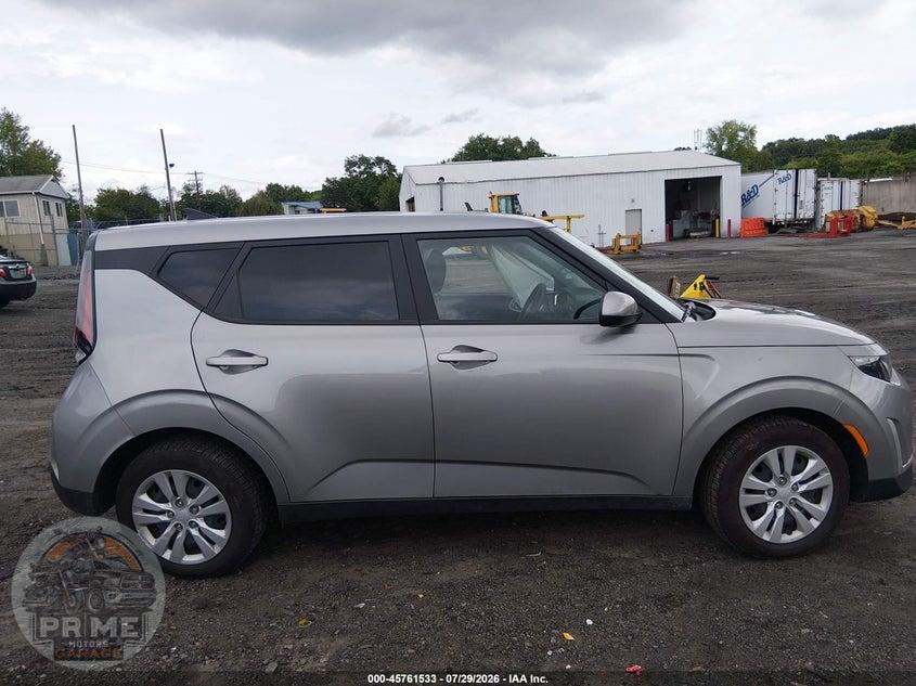 2025 KIA SOUL LX — фото 13