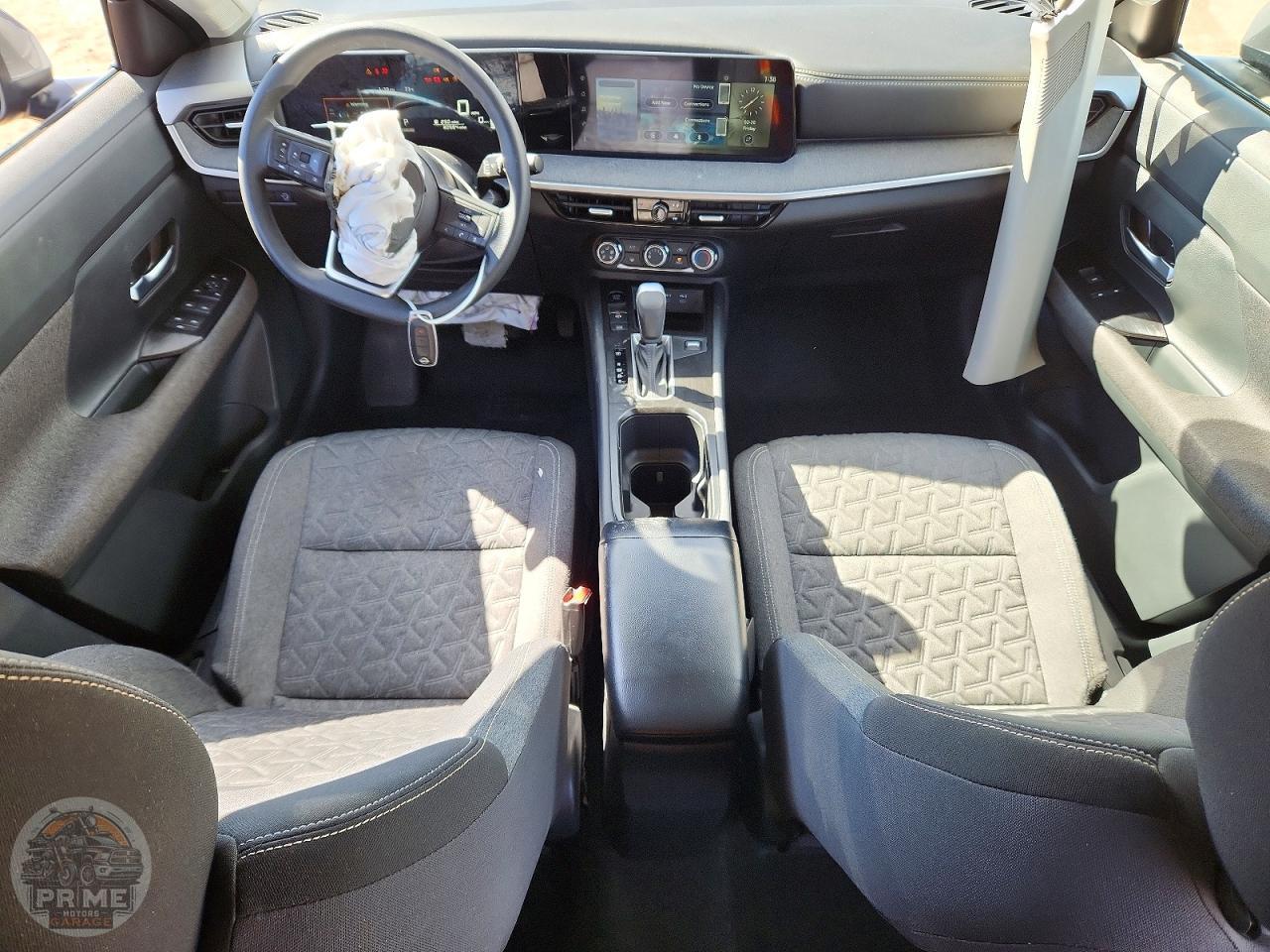 2025 NISSAN KICKS — фото 8