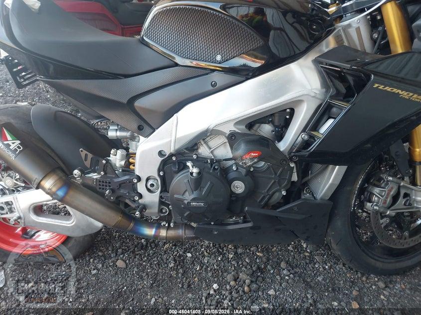 2022 APRILIA TUONO V4 1100 FACTORY — фото 8
