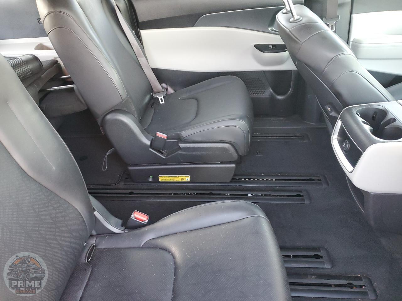 2024 KIA CARNIVAL — фото 11