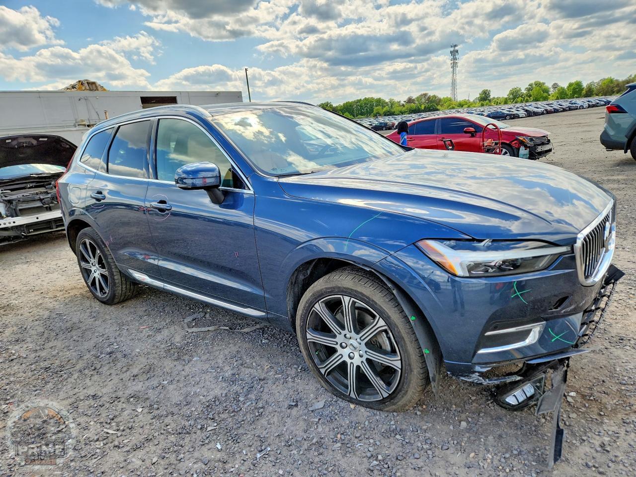 2021 VOLVO XC60 — фото 4