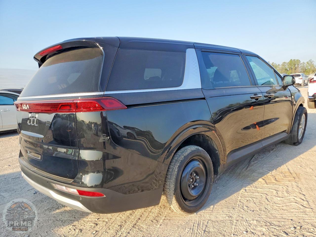 2024 KIA CARNIVAL — фото 3