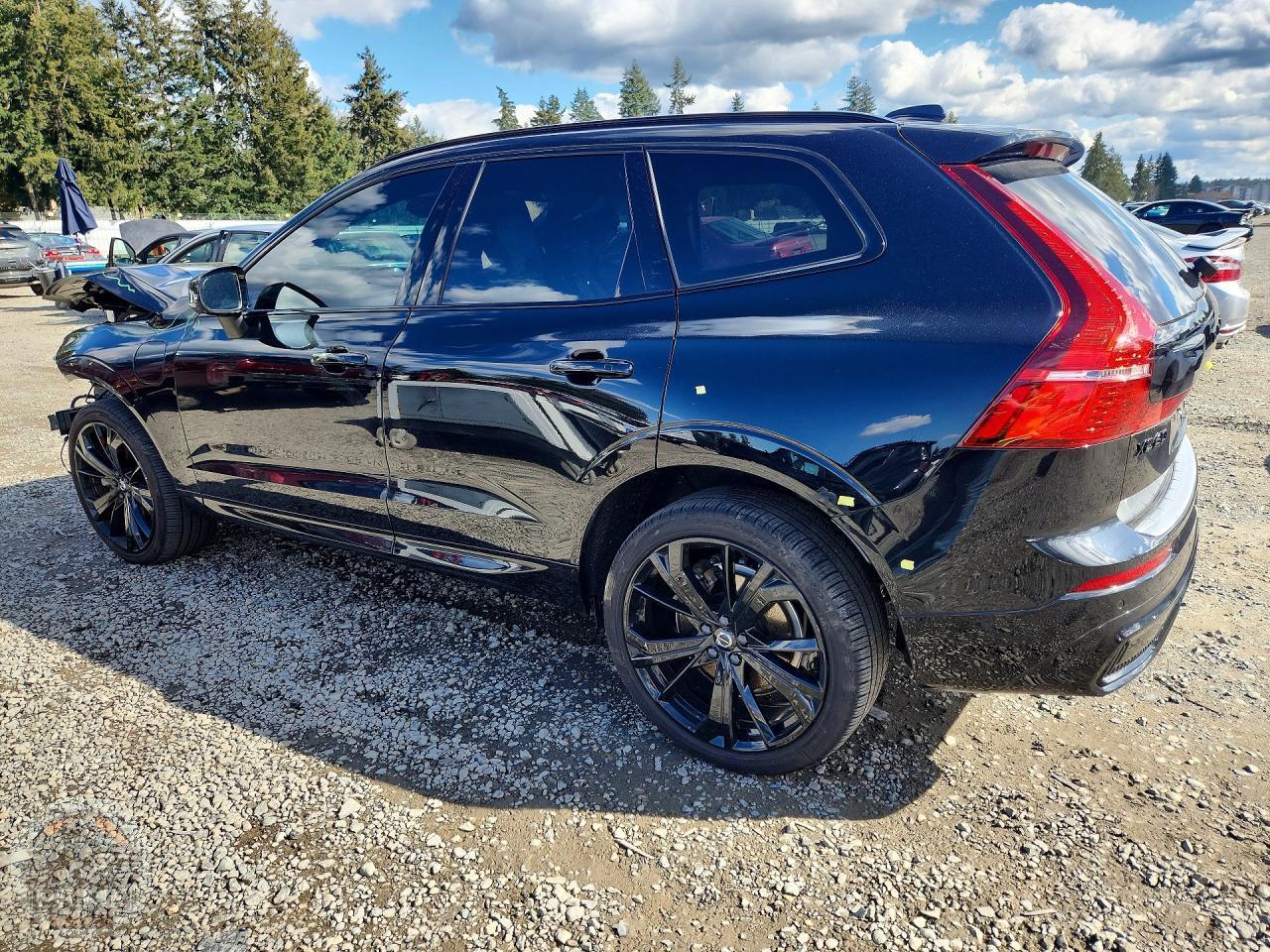 2024 VOLVO XC60 — фото 2