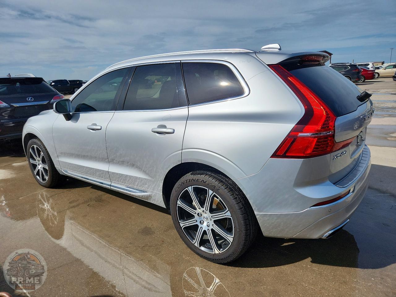 2021 VOLVO XC60 — фото 2