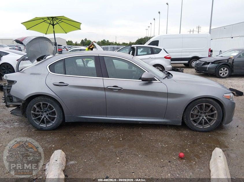 2018 ALFA ROMEO GIULIA RWD — фото 14