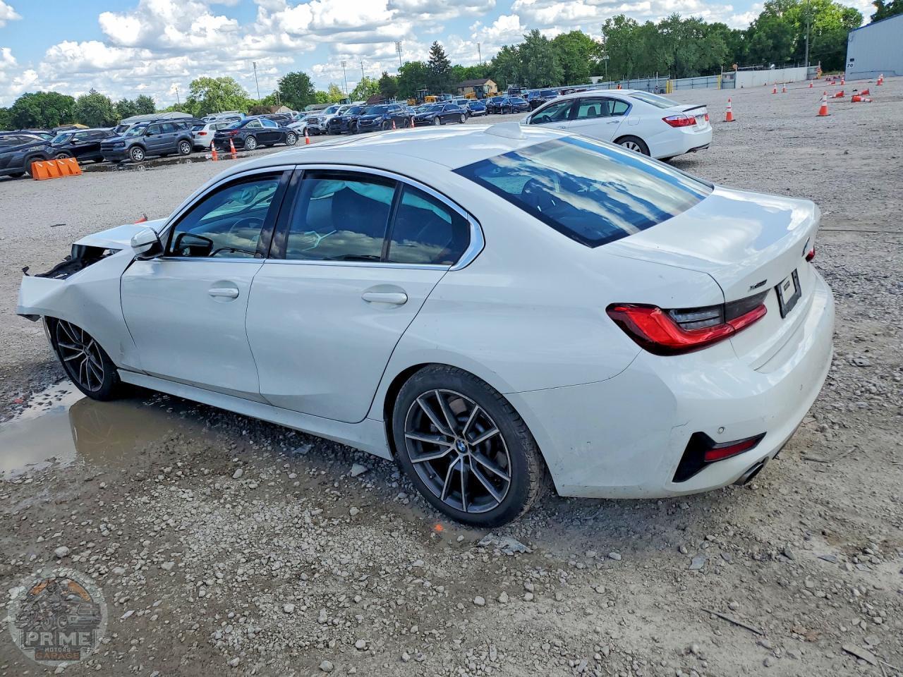 2021 BMW 3 SERIES — фото 2