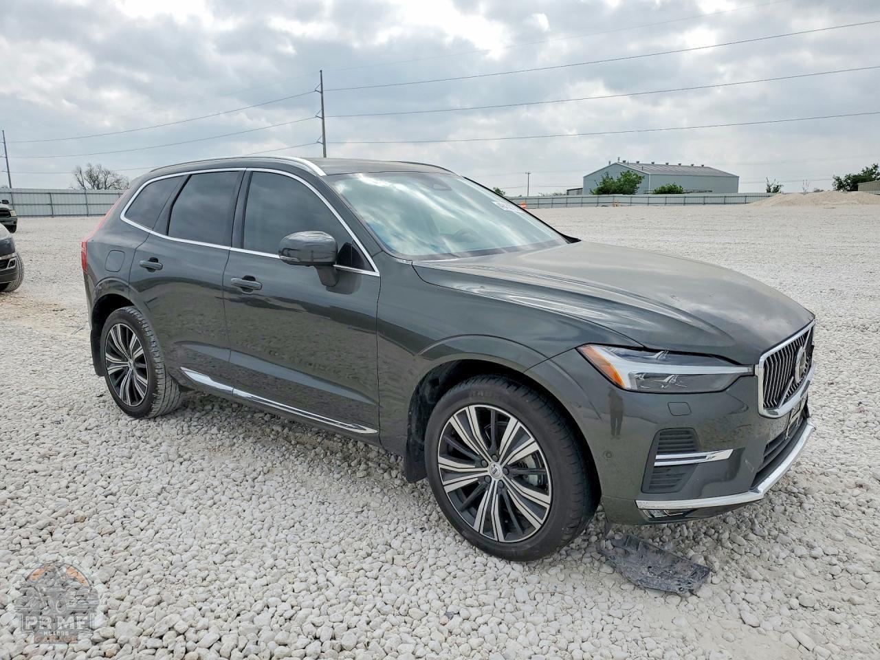 2022 VOLVO XC60 — фото 4