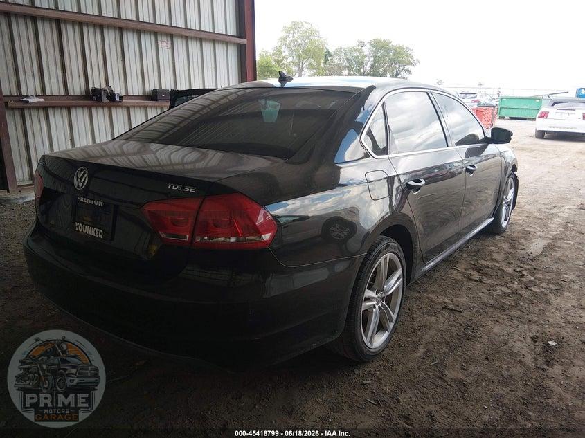 2014 VOLKSWAGEN PASSAT 2.0L TDI SE — фото 4