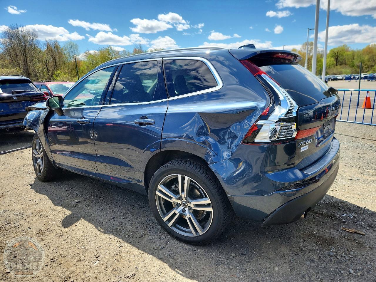 2021 VOLVO XC60 — фото 2