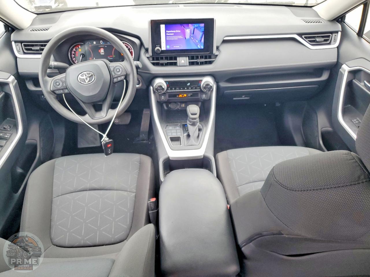 2025 TOYOTA RAV4 — фото 8