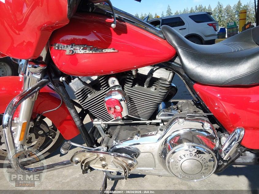 2010 HARLEY-DAVIDSON FLHX (STREET GLIDE) — фото 9