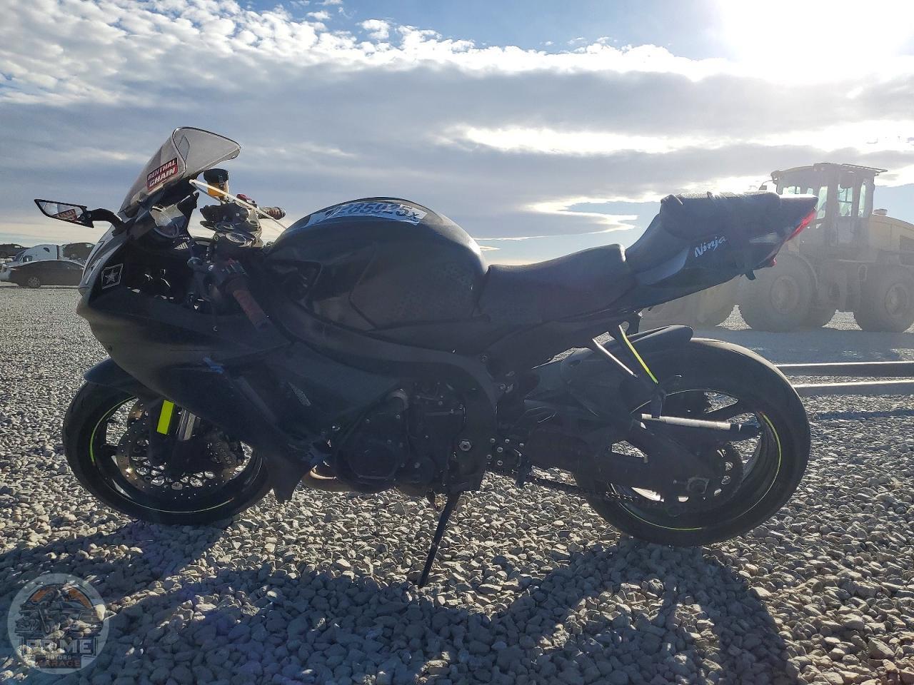 2016 SUZUKI GSX R750 — фото 6