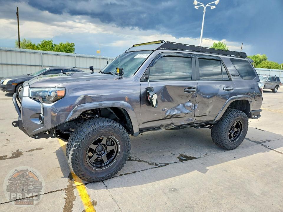 2020 TOYOTA 4RUNNER — фото 1