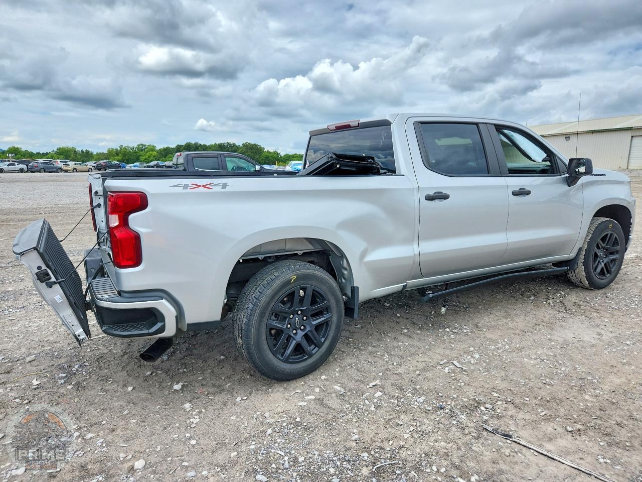 2021 CHEVROLET SILVERADO — фото 3